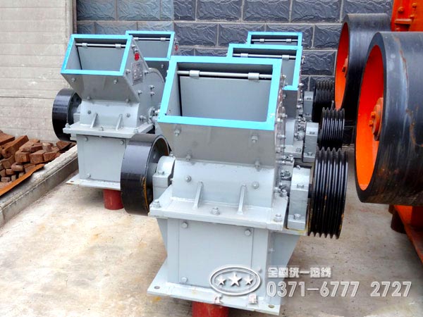 小型錘式破碎機工作原理、型號及參數(shù)