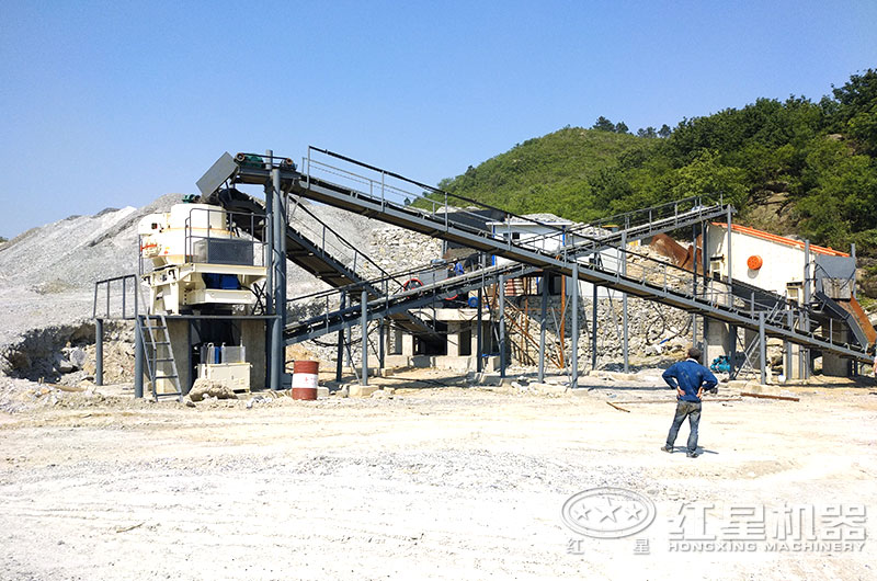 大理石邊角料加工沙子用什么機(jī)器？多少錢？現(xiàn)場視頻