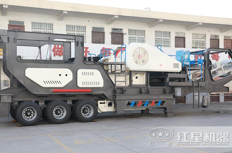 移動(dòng)式粉碎機(jī)圖片