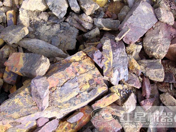 鐵礦石顎式破碎機(jī)哪家好，大概價(jià)格多少