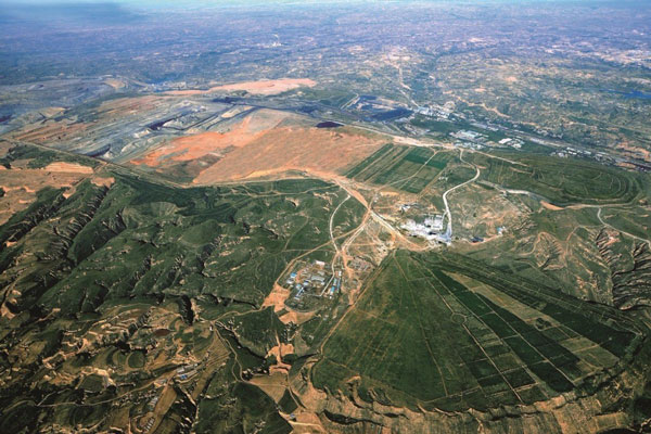 推動(dòng)綠色礦山建設(shè)，紅星破碎機(jī)廠家鼎力相助