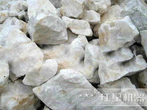 時產(chǎn)800噸的硅石破碎生產(chǎn)線需要哪些設(shè)備？需要投資多少錢？