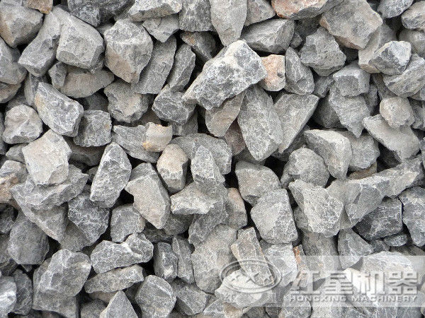粉碎石灰石建議使用的大型礦石破碎機是鱷嘴式的，還是錘式的？
