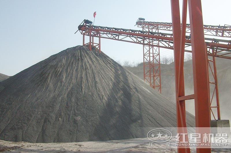 沙場專業(yè)磨砂機(jī)，移動的更高產(chǎn)環(huán)保