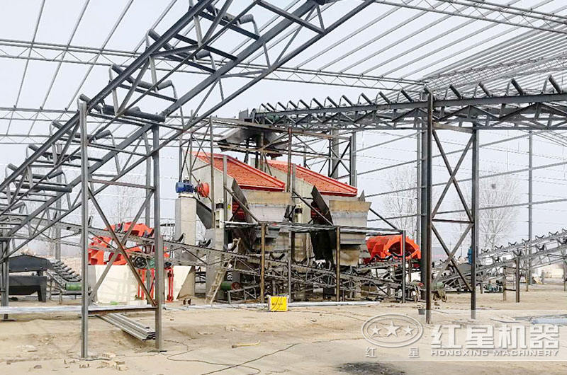 洗沙廠雙臺洗砂機(jī)安裝現(xiàn)場