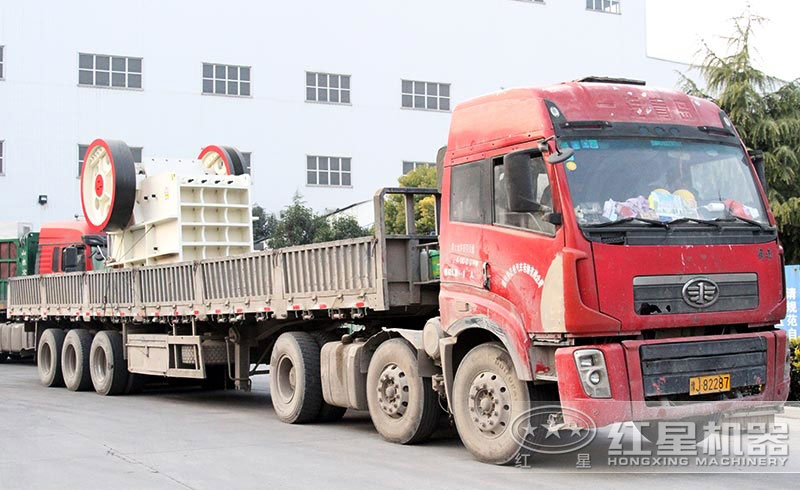 人工破碎混凝土用什么機(jī)器？選擇顎破機(jī)，大產(chǎn)量，運(yùn)行可靠